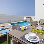 Dina Villa *