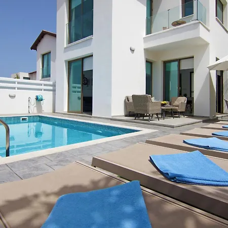 Dina Holiday home *